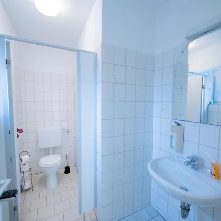 Monteurwohnung-in-guelzow-fuer-bis-zu-7-personen-mit-wlan-parkplatz-gemeinschaftskueche-gwhe1301 Apartment
